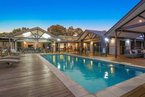 A PERFECT STAY - Lennox Unique Coastal Retreat - Accommodation Kalgoorlie 0
