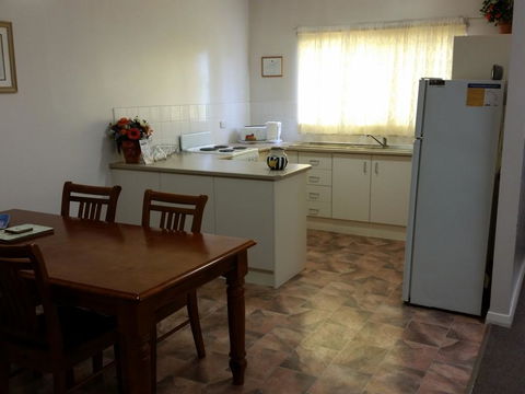 About Town Cottages - Accommodation Kalgoorlie 3