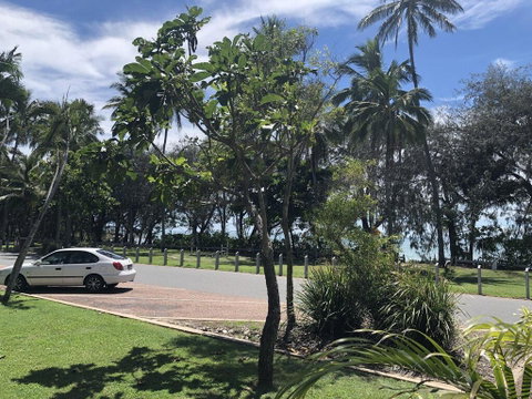 Absolute Beachfront - Accommodation Kalgoorlie 3