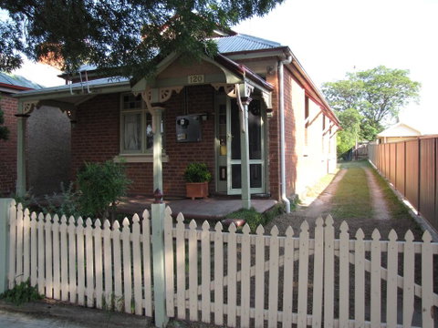Acacia Cottage On Peel, Bathurst - Accommodation Kalgoorlie 2