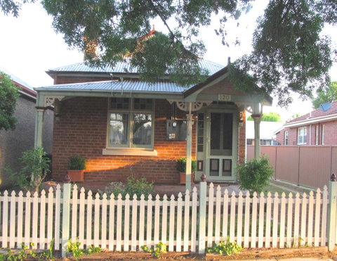 Acacia Cottage On Peel, Bathurst - Accommodation Kalgoorlie 0