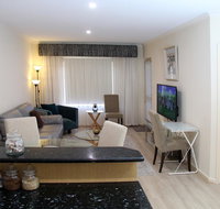 ADELAIDE CBD APARTMENT - 3BR 2BATH  CARPARK - Accommodation Kalgoorlie