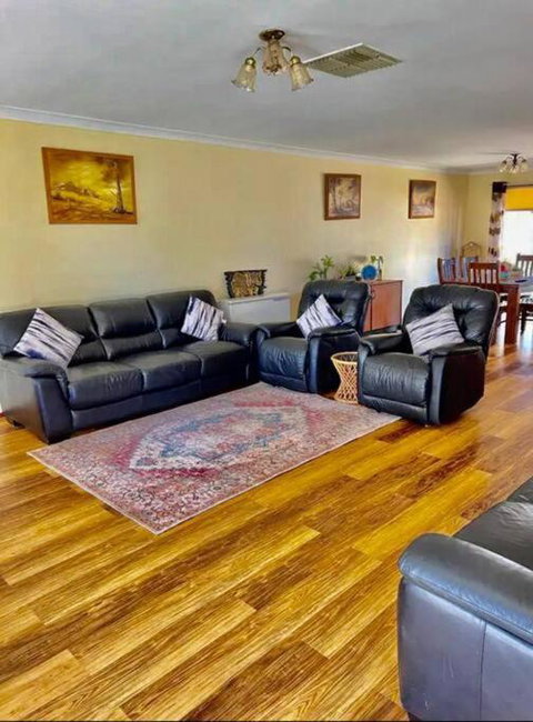 Diggers Dealers Accommodation - Accommodation Kalgoorlie 0