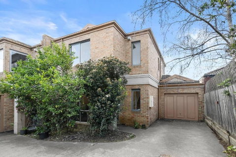 Doncaster East Home Walking To Shops Restaurants - Accommodation Kalgoorlie 0