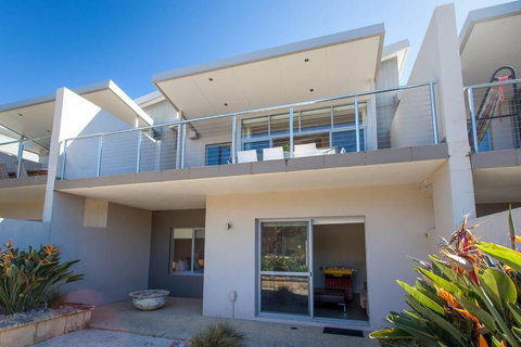 Eagle Escape I Private Properties - Accommodation Kalgoorlie 1