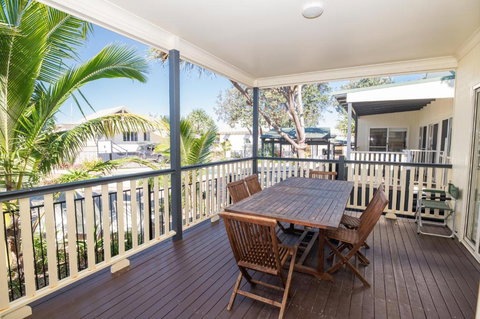 E.V. - Eurong Beach Villa - Accommodation Kalgoorlie 2