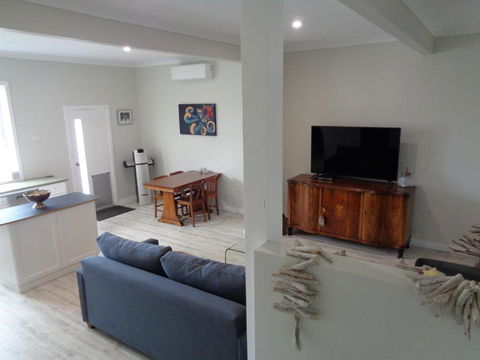 Erwins Lagoon Retreat - Accommodation Kalgoorlie 1