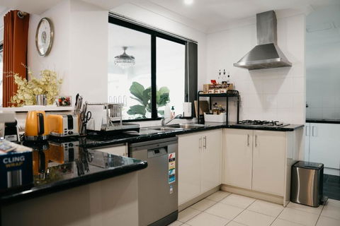 Equitice Autumn Moonlight Villa - Accommodation Kalgoorlie 1