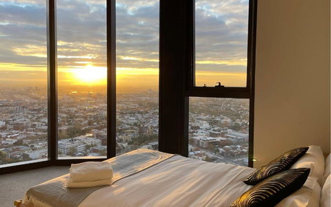 EQ Tower Modern Apartments Melbourne Central CBD - Accommodation Kalgoorlie 4