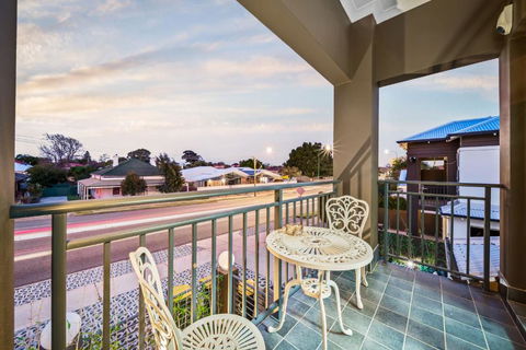 Equitice Winter Moonlight Villa - Accommodation Kalgoorlie 1