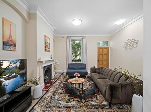 Fancy 4 BR House With Parking - ICC&Darling Harbour-8 Mins Walk - Accommodation Kalgoorlie 3