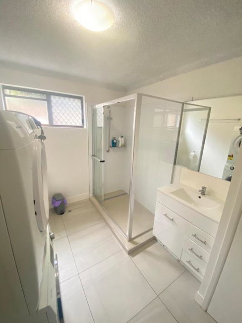 Fabulous Canal-front Unit In Mooloolaba - Accommodation Kalgoorlie 2