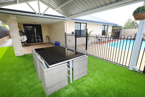 Family Holiday Home - Accommodation Kalgoorlie 0