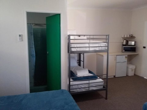 Green Door Motel - Accommodation Kalgoorlie 3