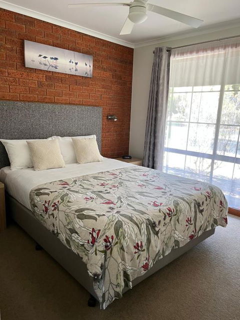 Greenways Holiday Units - Accommodation Kalgoorlie 2
