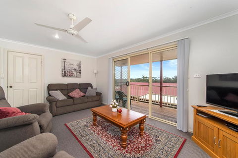 H1211 Mission Terrace Lakewood Heights Estate - Accommodation Kalgoorlie 1