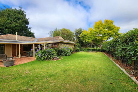 Hahndorf Home, Walk To Main St, Sleeps 8 - Accommodation Kalgoorlie 2