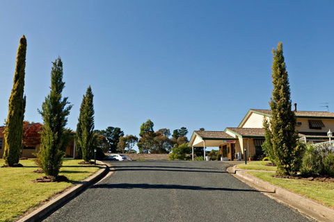 Hilltops Retreat Motor Inn - Accommodation Kalgoorlie 0