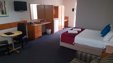 Hilltops Retreat Motor Inn - Accommodation Kalgoorlie 3