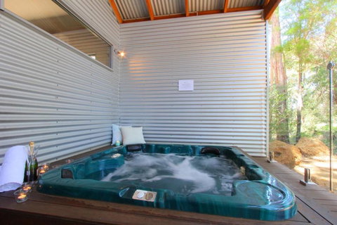 Hidden Valley Eco Spa Lodges & Day Spa - Accommodation Kalgoorlie 1