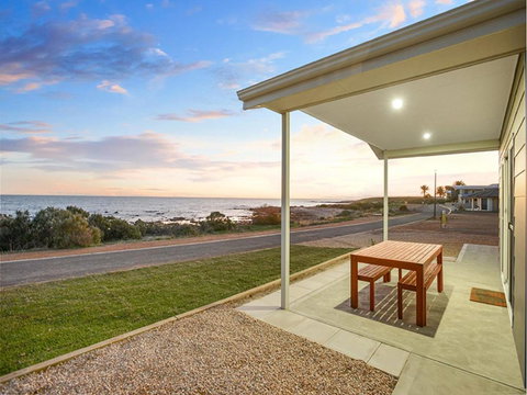 High Tide - Beachfront Pet-friendly - Accommodation Kalgoorlie 2