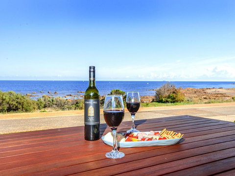 High Tide - Beachfront Pet-friendly - Accommodation Kalgoorlie 3