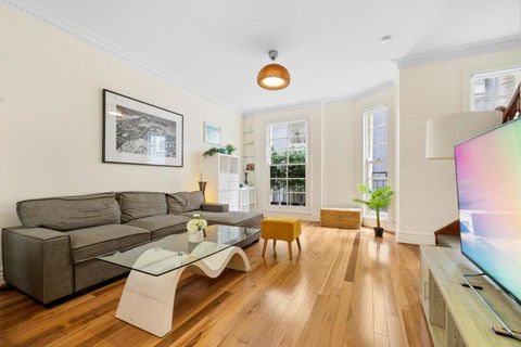 Ideally Located 3 BR With Parking & Central & Darling Harbour-10 Mins Walk - Accommodation Kalgoorlie 2