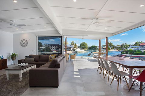 INCREDIBLE VALUE - Perfect For Large Families - Accommodation Kalgoorlie 2