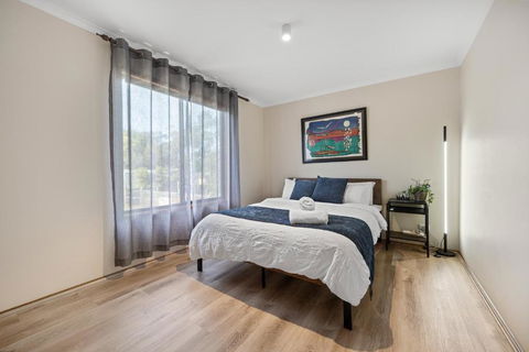 INVERLOCH Beach House - Accommodation Kalgoorlie 3