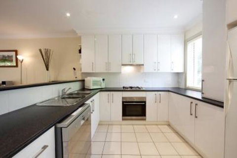Albury Suites - Schubach Street - Accommodation Kalgoorlie 2