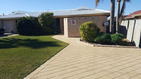 Alexander Drive B & B - Accommodation Kalgoorlie 2