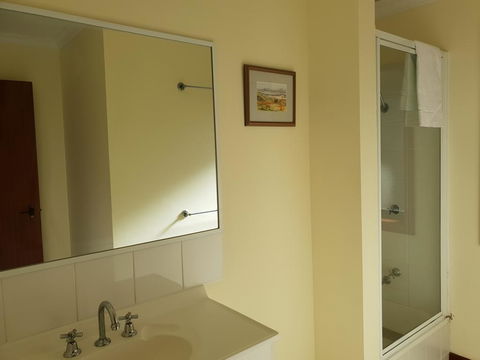 Alkira Inverloch Heights - Accommodation Kalgoorlie 2