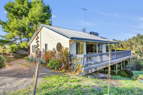 All Decked Out - Accommodation Kalgoorlie 1