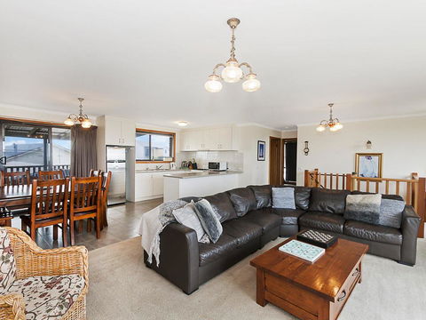 AMBIENCE BY THE SEA - Accommodation Kalgoorlie 0