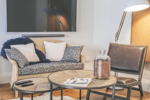 Ambrose On Byng - Central Location W/ 2 Bathroom - Accommodation Kalgoorlie 2