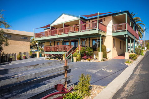 Anchors Aweigh - Accommodation Kalgoorlie 0