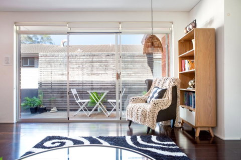 Apartment With Balcony And Parking Near Racecourse - Accommodation Kalgoorlie 2
