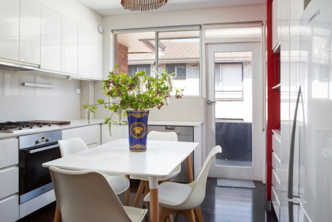 Apartment With Balcony And Parking Near Racecourse - Accommodation Kalgoorlie 3