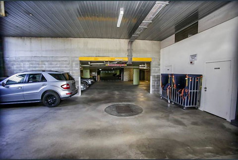 APOLLO 13 STUDIO - Free Wifi, Opposite Beach! - Accommodation Kalgoorlie 2