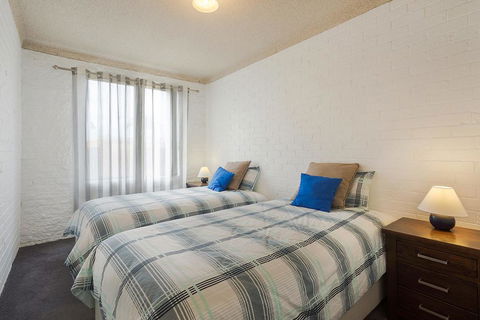 Apollo Unit 10 - Accommodation Kalgoorlie 3