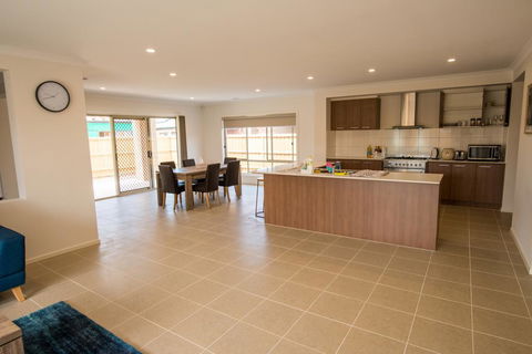 Apple House Point Cook - Accommodation Kalgoorlie 3