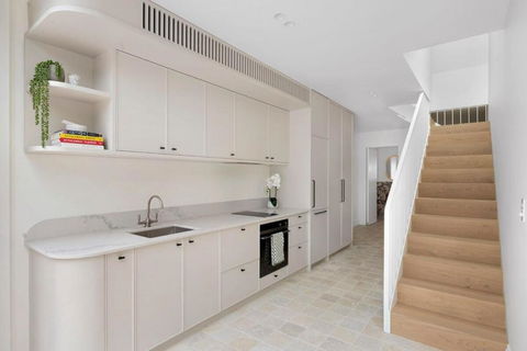 Luxury Designer Redfern House - Accommodation Kalgoorlie 2