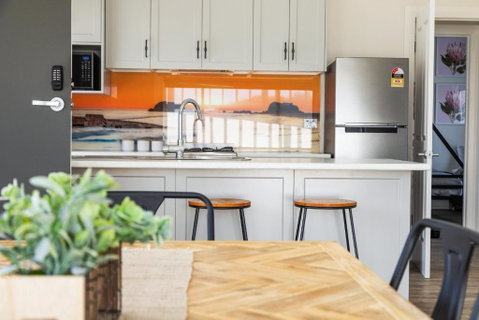 Luxury Apartments And Motel Rooms - Free Wifi - Close To Beach - Accommodation Kalgoorlie 2