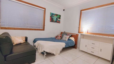 Luxury Villa Next To University Parks Shops - Accommodation Kalgoorlie 0