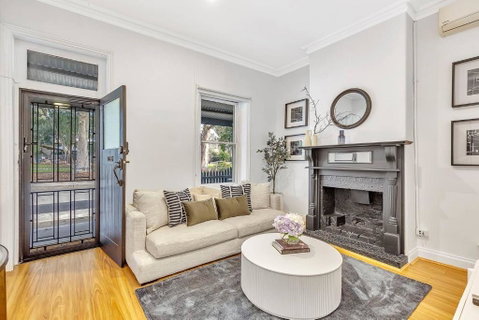 Main Street Terrace - An Elegant Urban Escape - Accommodation Kalgoorlie 2