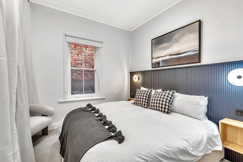 Main Street Terrace - An Elegant Urban Escape - Accommodation Kalgoorlie 3
