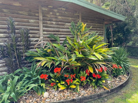 Mallacoota Log Cabins - Accommodation Kalgoorlie 2