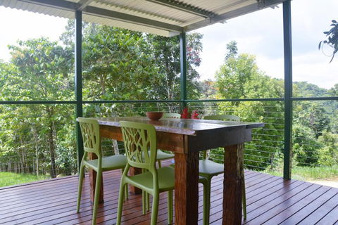 Mena Creek Flower House - Accommodation Kalgoorlie 0