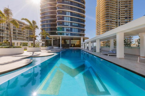 Meriton Suites Surfers Paradise - Accommodation Kalgoorlie 1