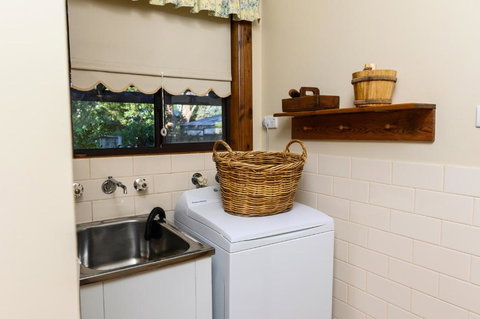Miriams Cottage - Accommodation Kalgoorlie 2